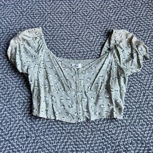 Hollister Green Floral Puff Sleeve Crop Top